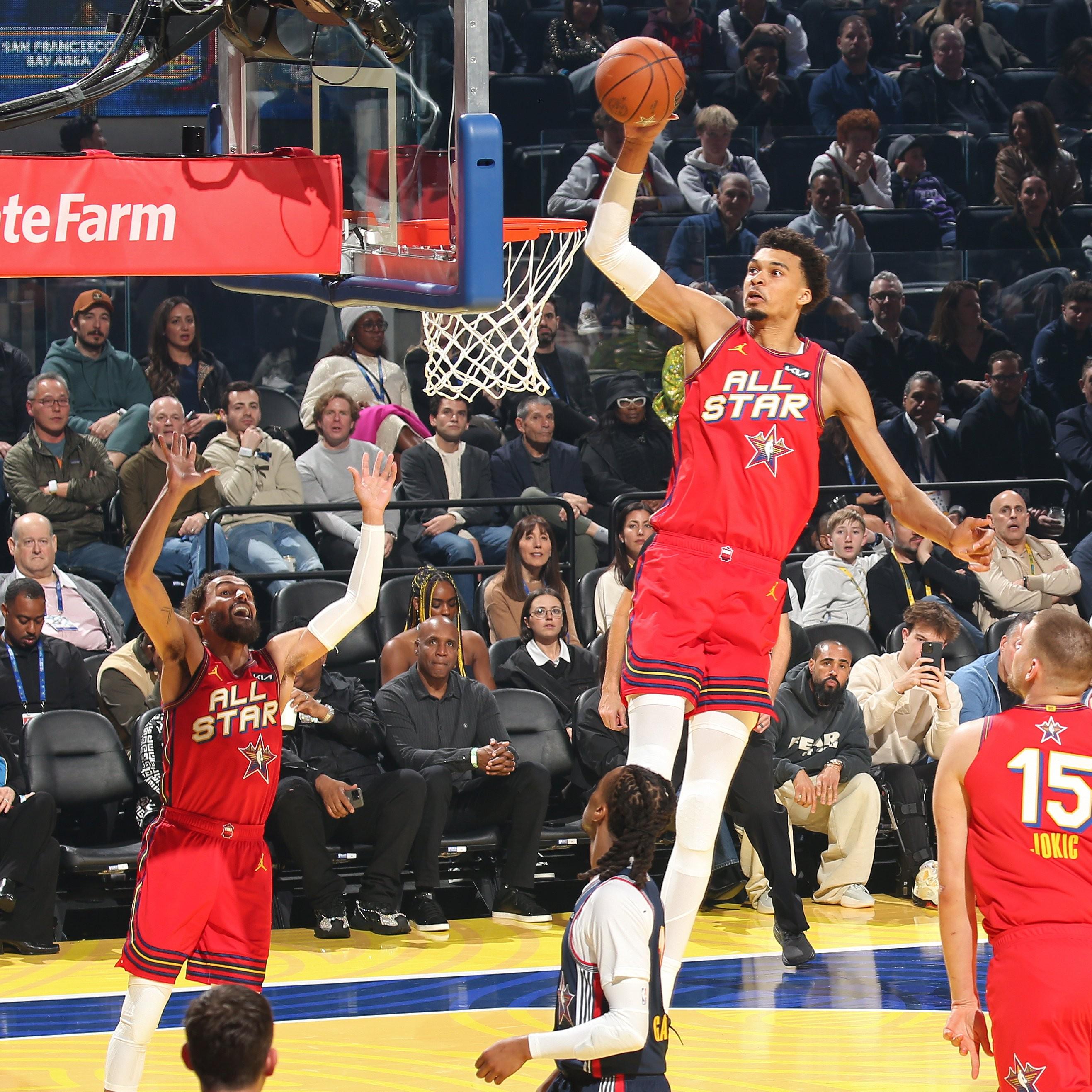 关于北京首钢迎全明星赛关键赛，冲刺阶段复出首秀，更衣室稳定，团队化学反应显著的信息