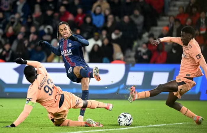 乐鱼app巴黎圣日耳曼发布备战花絮，关键时刻调整名单，法甲任务艰巨，阵容厚度经受考验的简单介绍